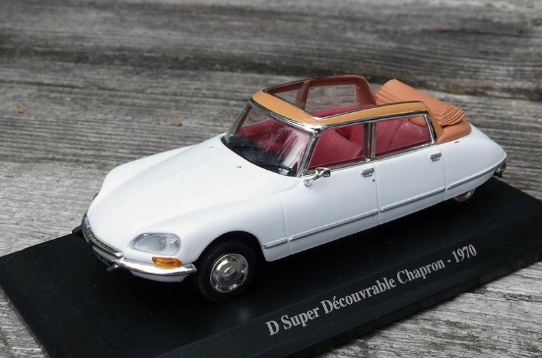 D Super Découvrable Chapron 1970 (Norev)